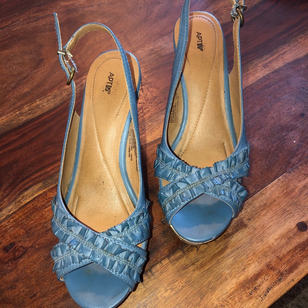 Apt 9 Wedges